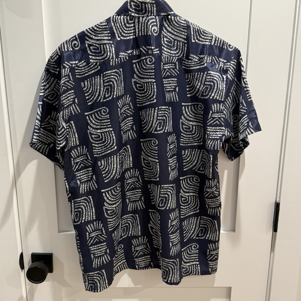 THAI SILK Shirt Men's Short Sleeve Button Front‎ Sz. MEDIUM Tribal Print - Picture 4 of 4